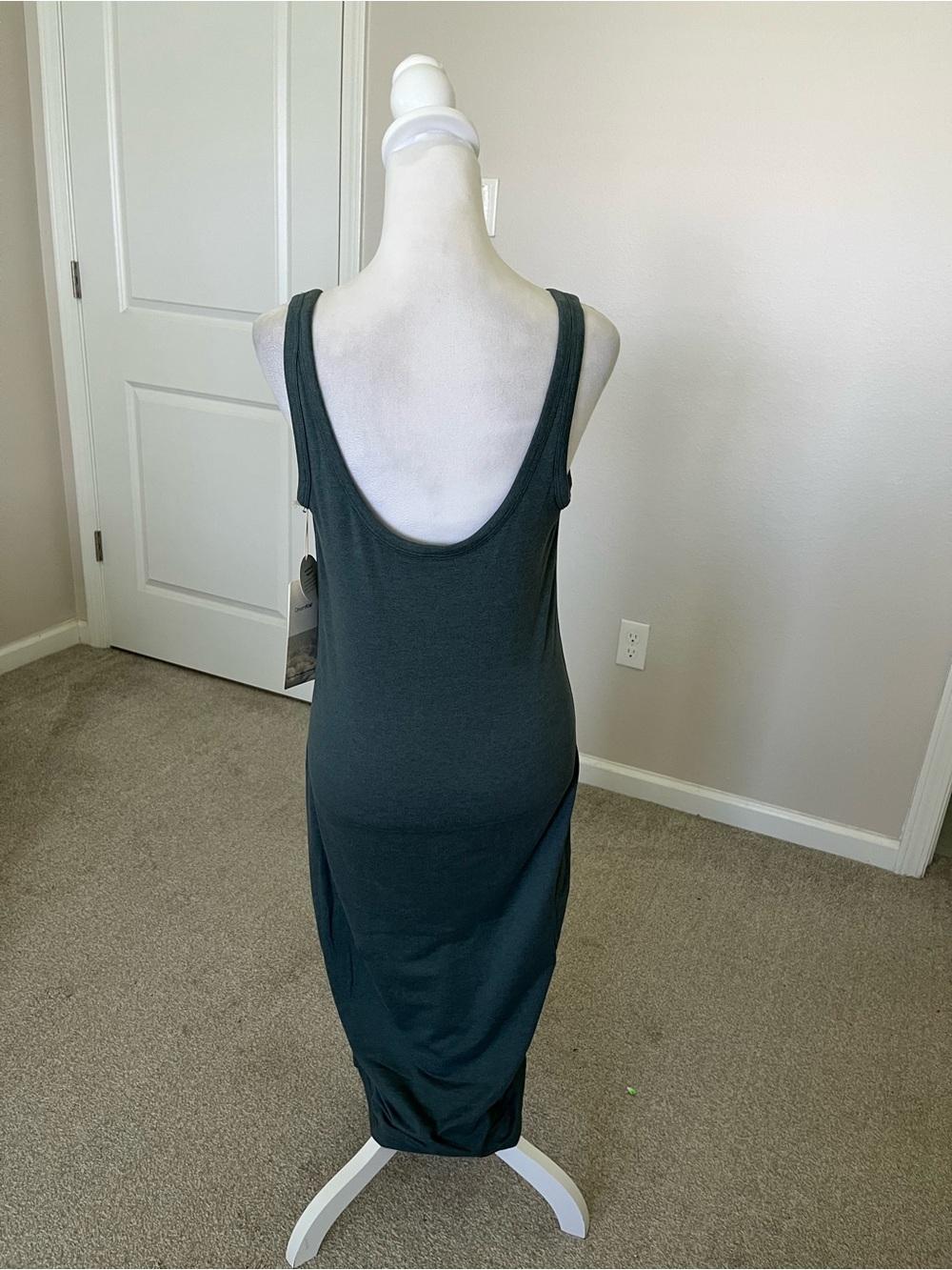 NWT Vuori Halo Essential DreamKnit Sleeveless Tank Dress-Lake Heather Size Lrg - Picture 8 of 11